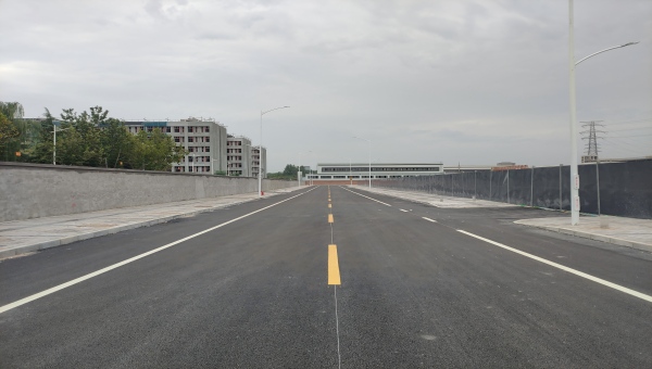 草滩路(2).jpg